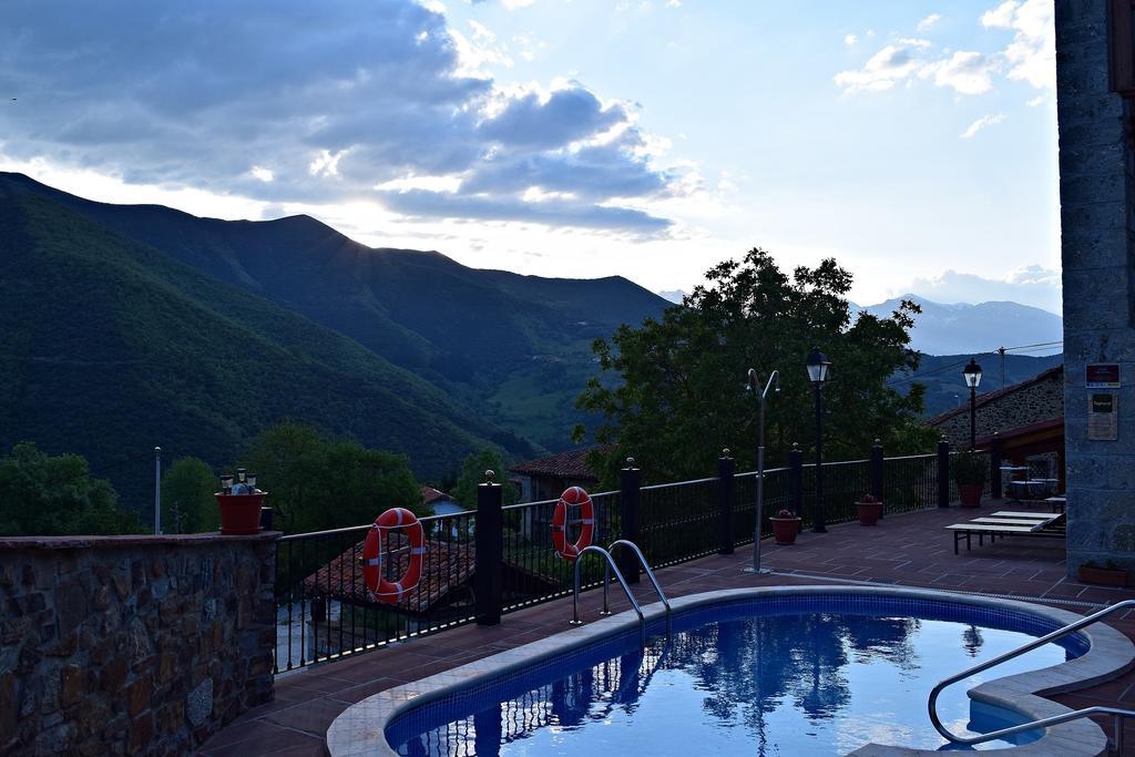 Posada Valle Del Oso Lerones Dış mekan fotoğraf