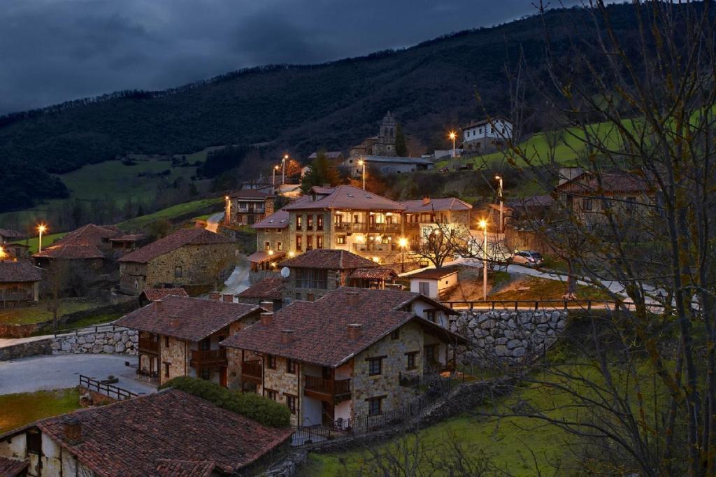 Posada Valle Del Oso Lerones Dış mekan fotoğraf